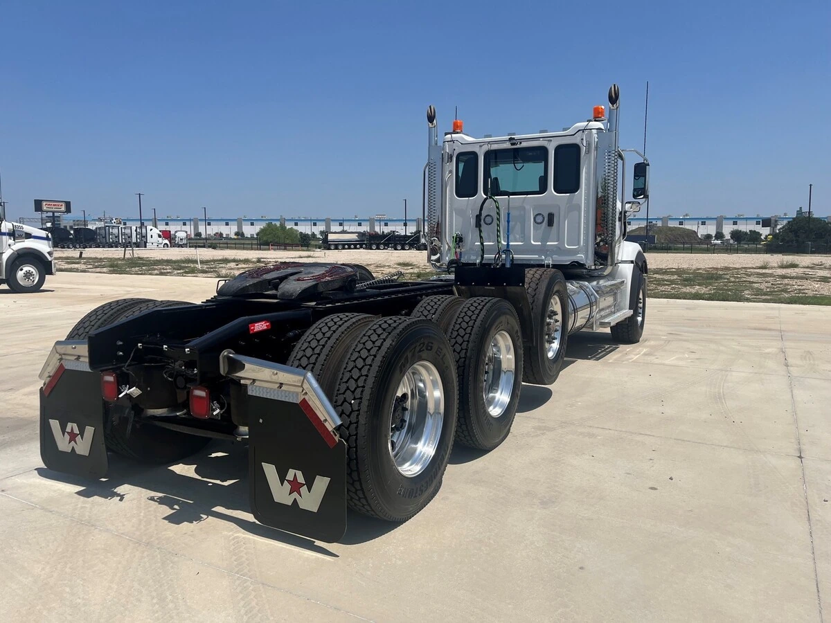 2027 Western Star 49X — photo 5