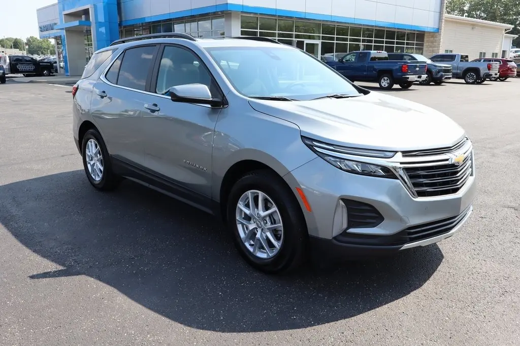 Used 2023 Chevrolet Equinox LT with VIN 3GNAXKEG3PS194681 for sale in Atwater, OH