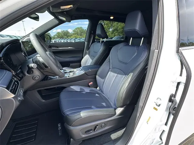 2026 Infiniti QX60 Luxe photo 15