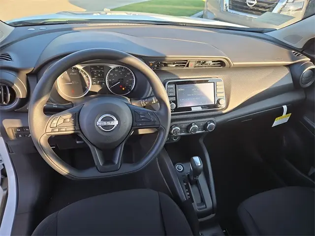 2025 Nissan Kicks Play S photo 29