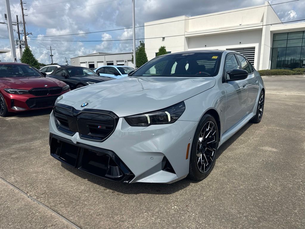 2027 BMW M5 Base