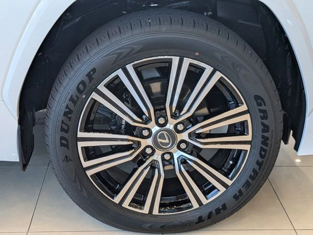 2026 Lexus LX 700h Luxury - Photo 11
