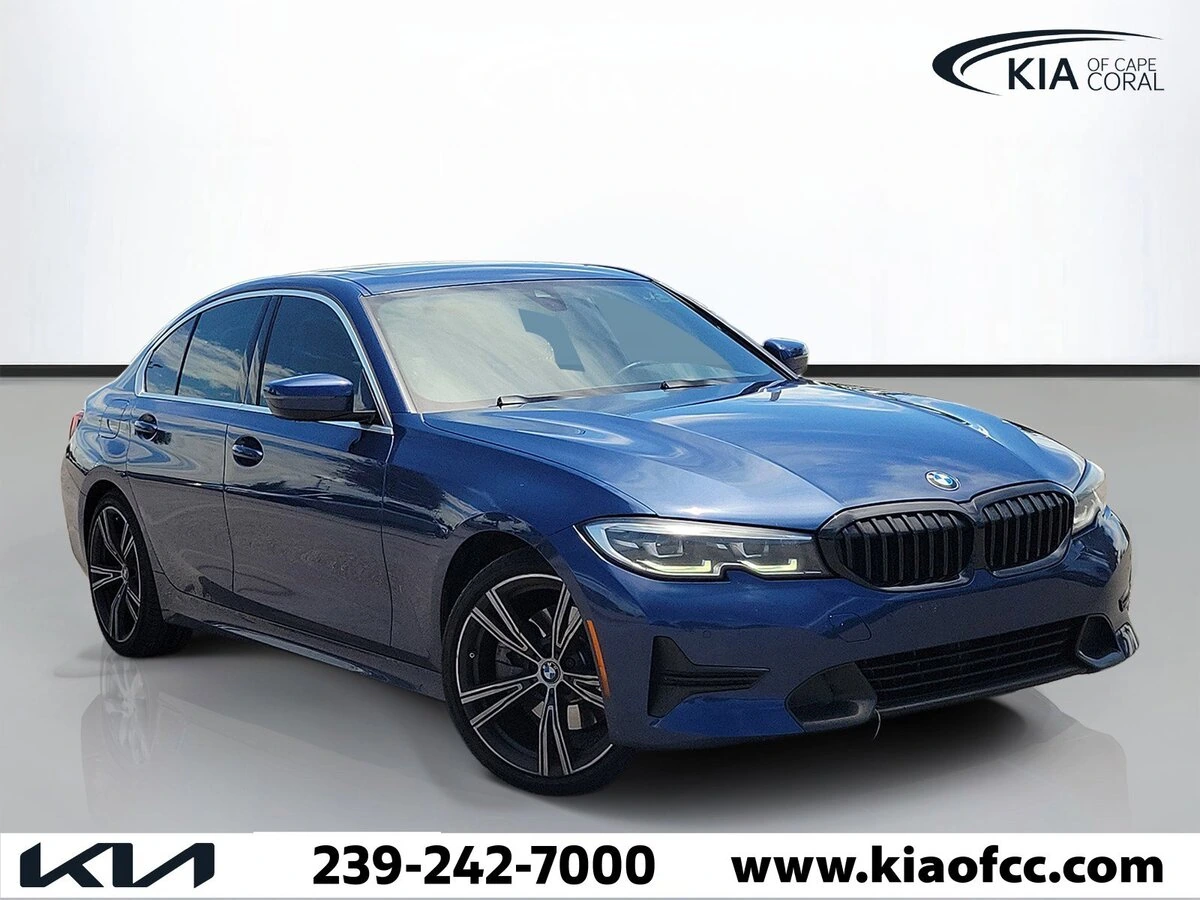2021 BMW 3 Series 330i Sedan's photo