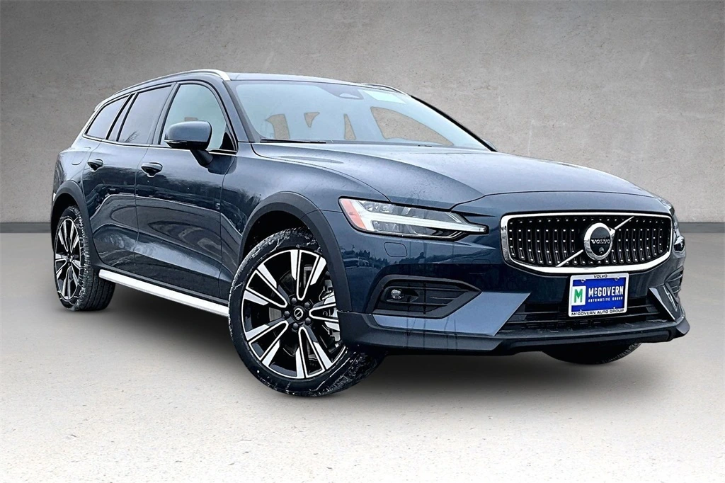 2026 Volvo - image 2