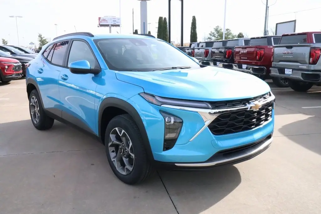 2026 Chevrolet Trax LT's photo
