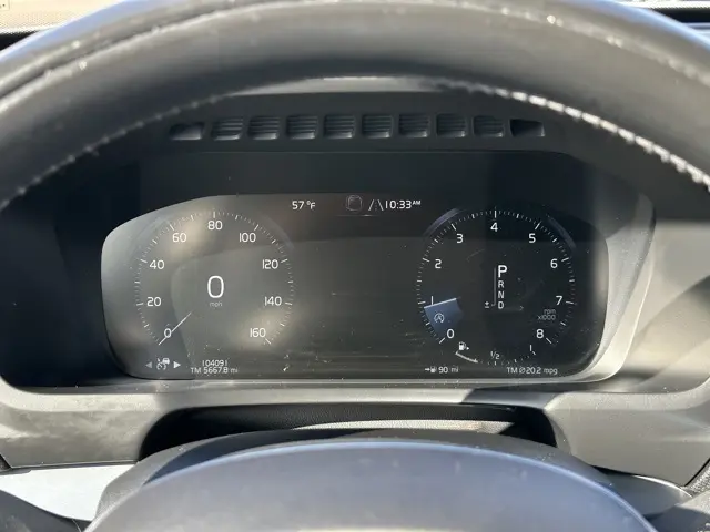 2018 Volvo XC90 T6 AWD Momentum photo 17