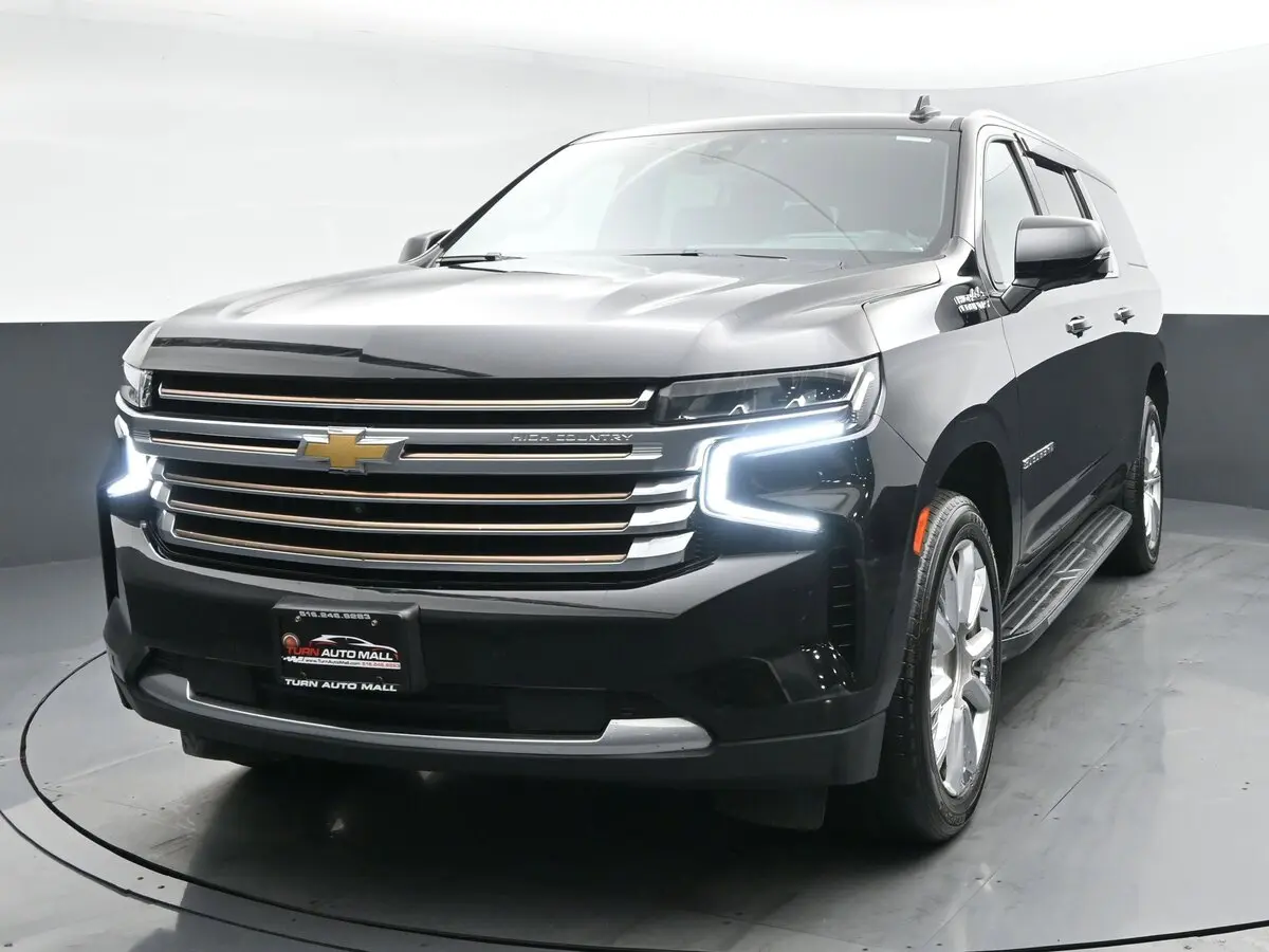 2022 Chevrolet Suburban High Country's photo