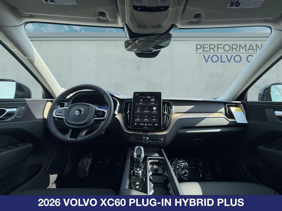 2026 Volvo - image 24