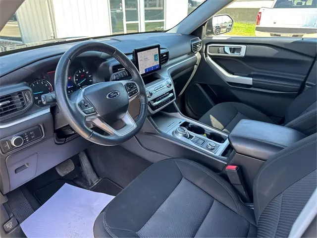 2022 Ford Explorer XLT photo 8