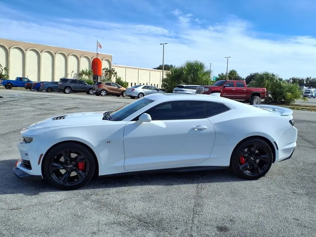 2024 Chevrolet Camaro 1SS photo 4