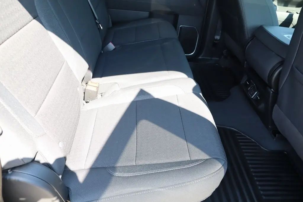 2026 Gmc Sierra 1500 SLE photo 5