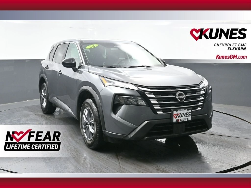 2024 Nissan Rogue S's photo