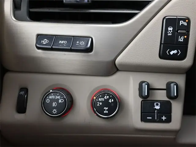 2015 Gmc Yukon Denali photo 25