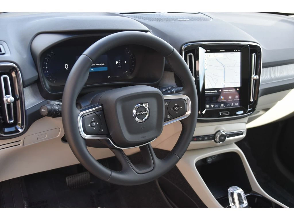 2026 Volvo - image 10