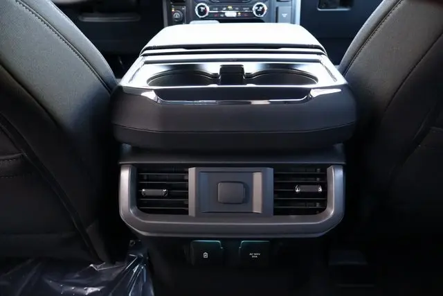 2025 Ford F-150 XLT photo 31