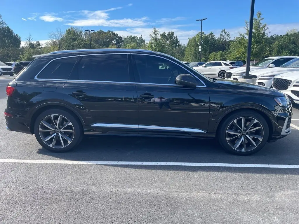 2023 Audi SQ7 Prestige photo 4