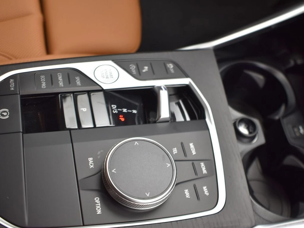 2026 BMW 3 Series 330i - Photo 24
