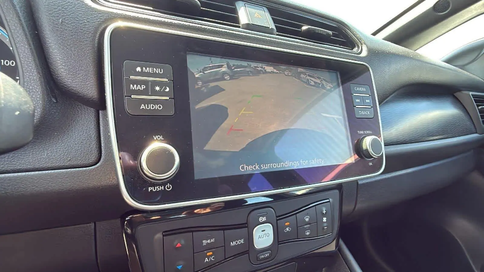 2021 Nissan Leaf SV Plus photo 15