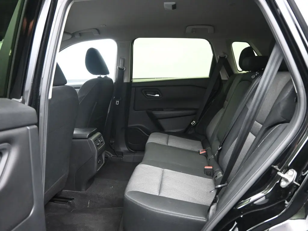 2024 Nissan Rogue SV AWD photo 19