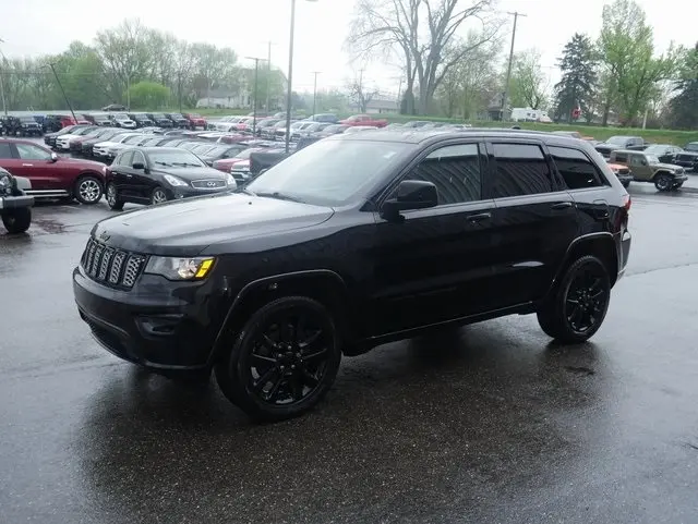 Used 2020 Jeep Grand Cherokee Altitude with VIN 1C4RJFAG0LC359452 for sale in Dalton, OH