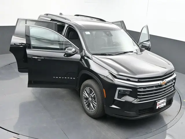 2026 Chevrolet Traverse 2LT photo 48