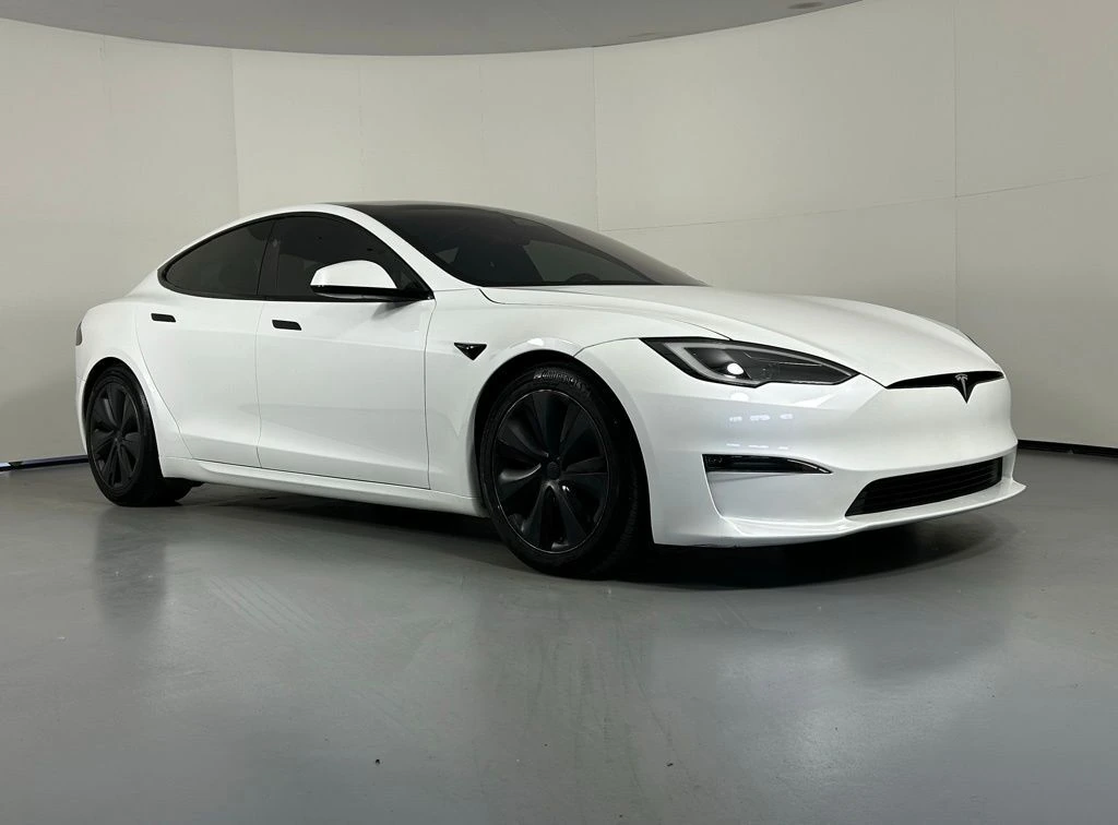 2023 Tesla Model S Standard Range's photo