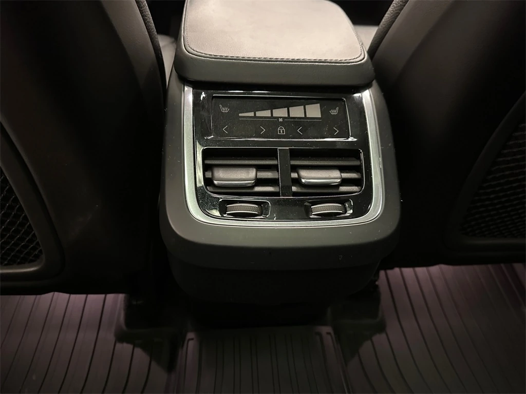 2023 Volvo - image 16