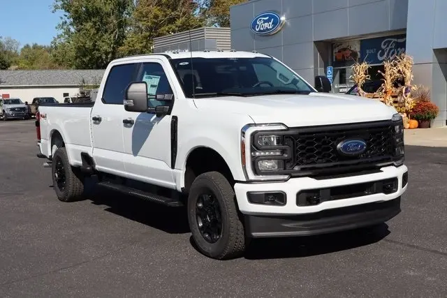 2026 Ford F-250 photo 2