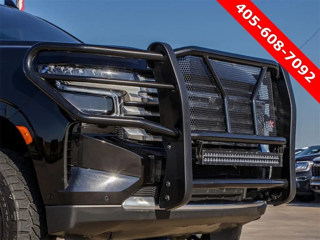 2024 Chevrolet Suburban High Country photo 2