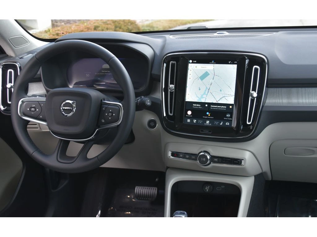 2026 Volvo - image 16