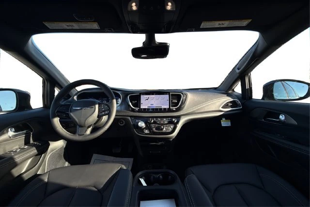 2026 Chrysler Pacifica Select - Photo 22
