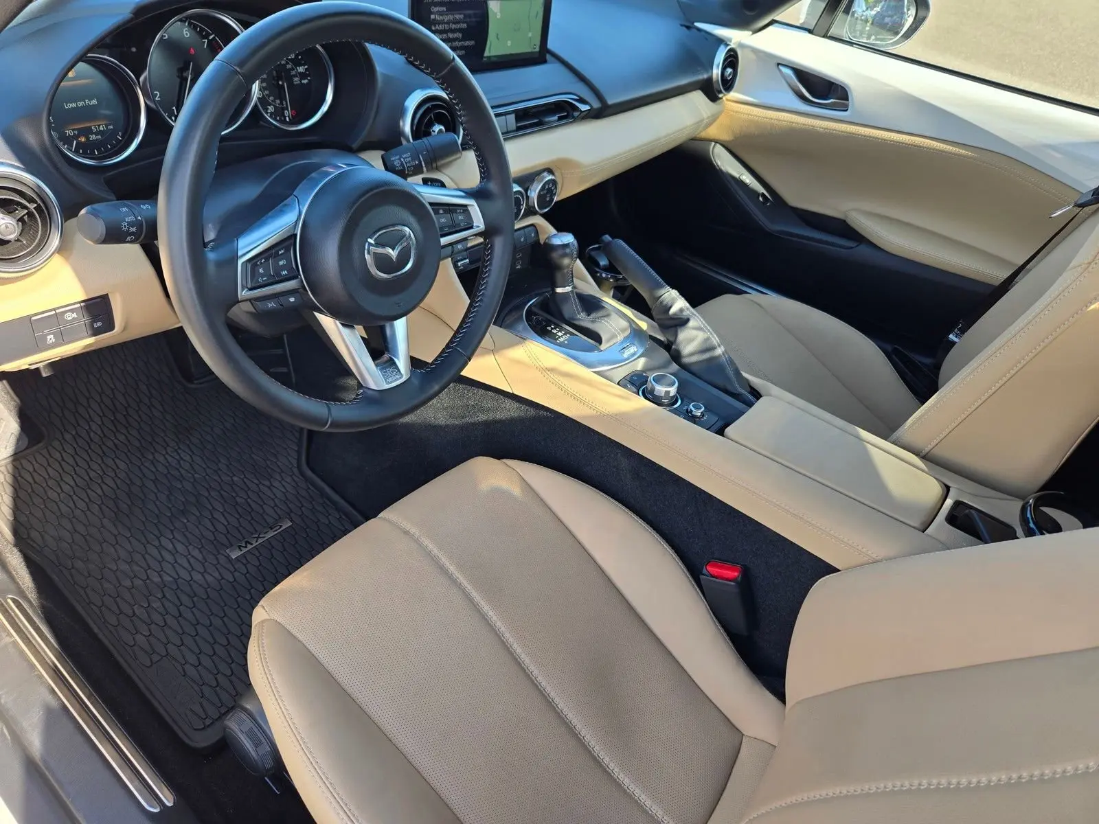 2024 Mazda MX-5 Miata Miata RF Grand Touring photo 10