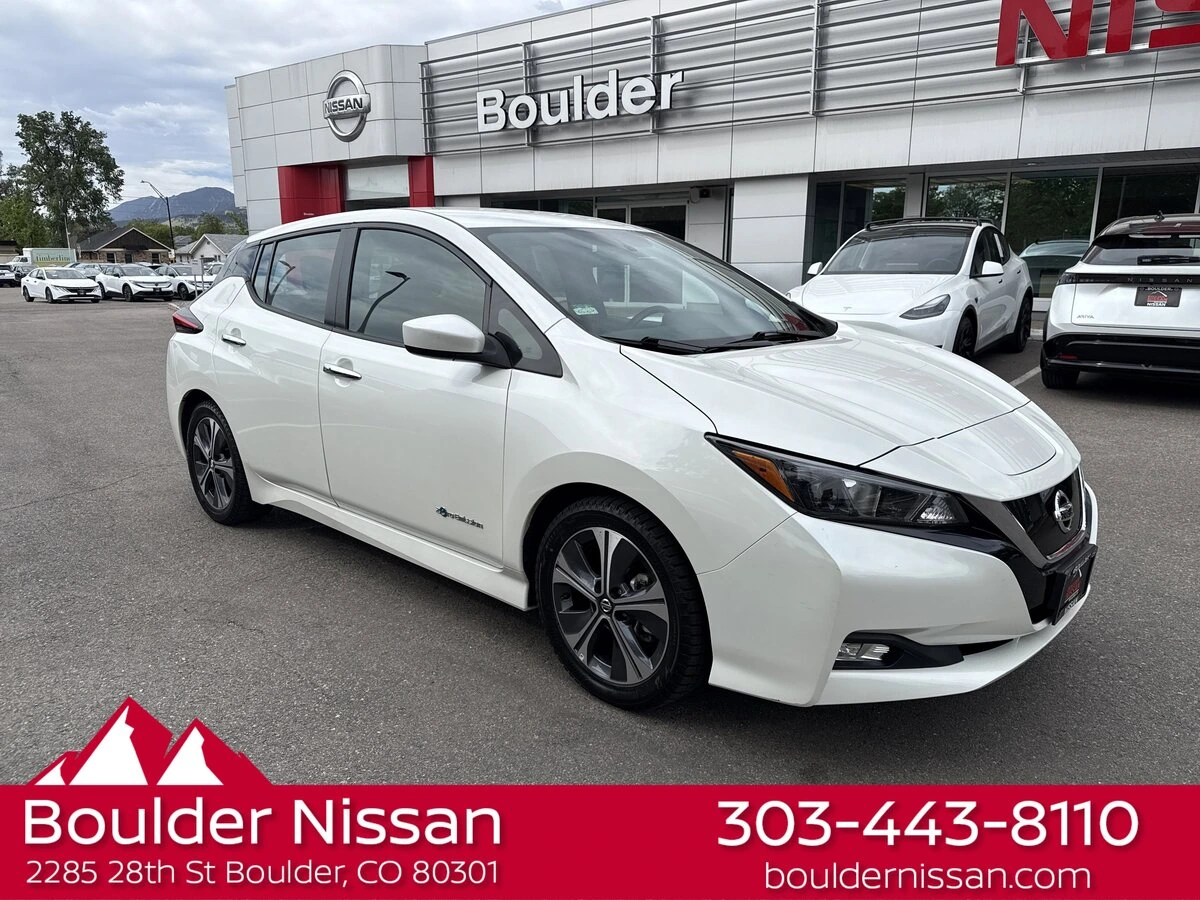 2019 Nissan Leaf SV's photo