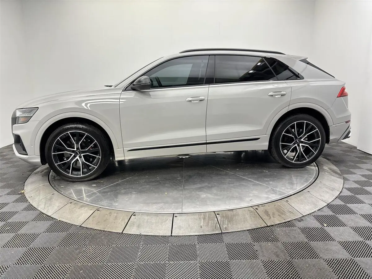 2020 Audi SQ8 Prestige photo 4