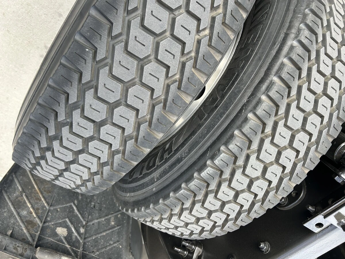 2016 Freightliner Cascadia - image 5