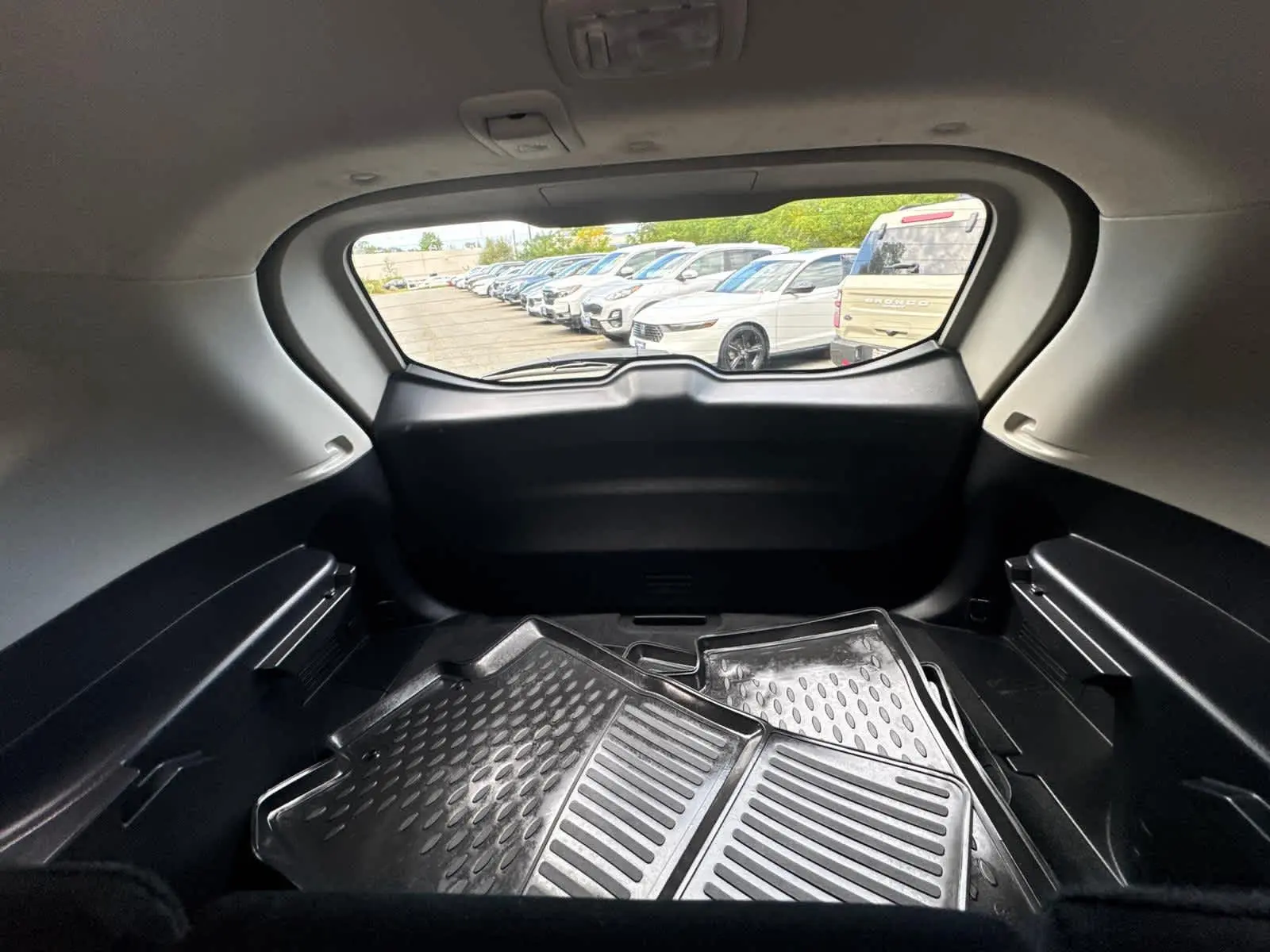 2020 Nissan Rogue S photo 36