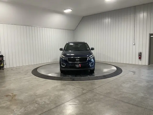 Used 2017 Kia Sorento LX with VIN 5XYPGDA35HG204373 for sale in Roanoke, IN
