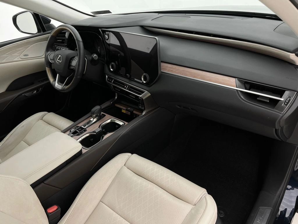 2023 Lexus RX 350 - Photo 17