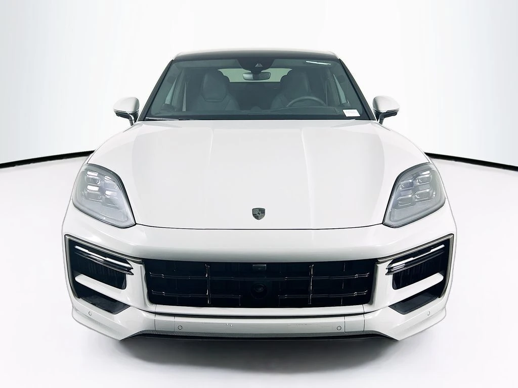 2026 Porsche Cayenne Coupe Turbo E-Hybrid - Photo 6