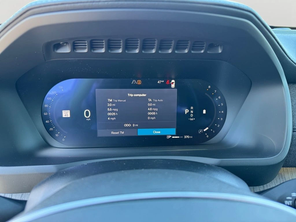 2026 Volvo - image 24