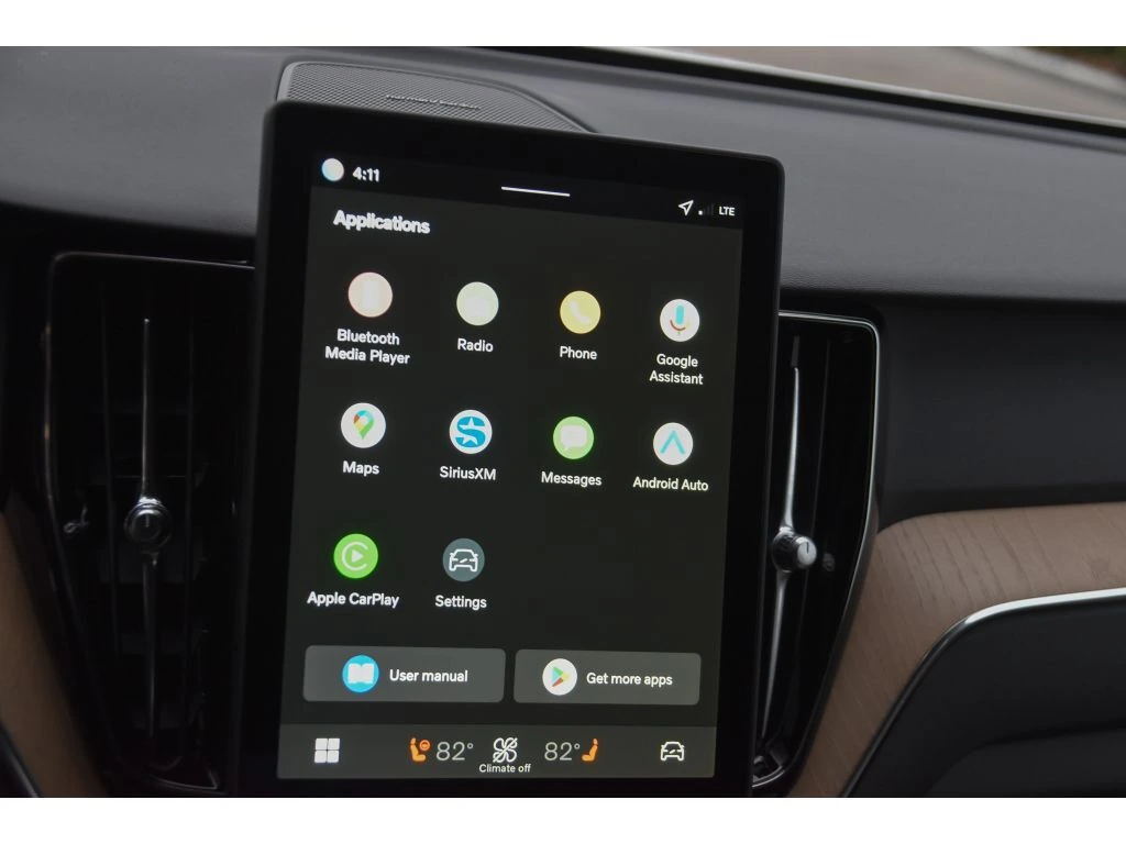 2026 Volvo - image 19