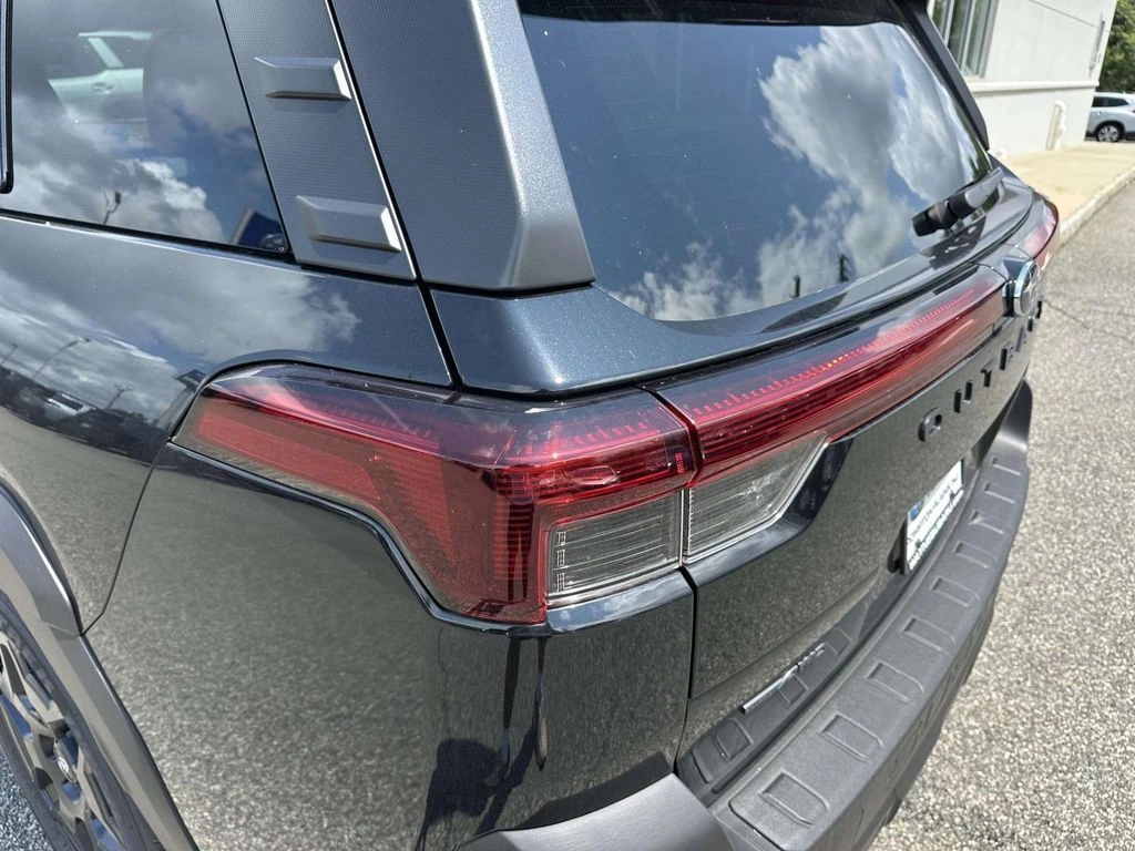 2026 Subaru Outback Limited - Photo 8