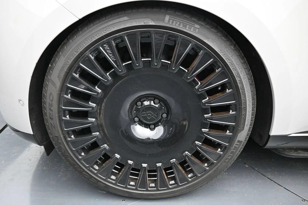 2025 Land Rover Range Rover SV - Photo 14