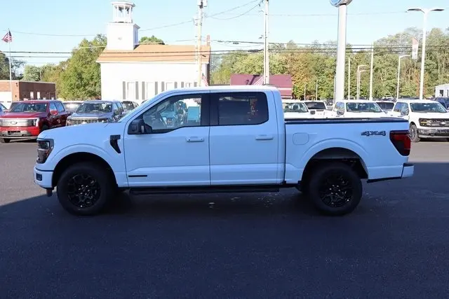 2025 Ford F-150 XLT photo 18