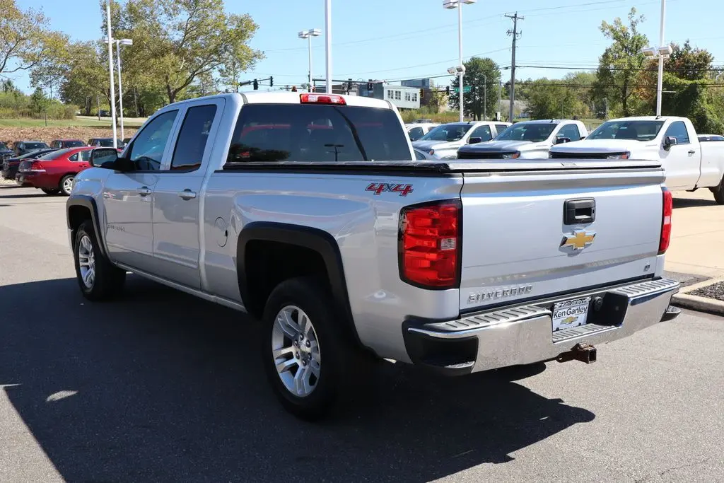 2015 Chevrolet Silverado LT photo 28