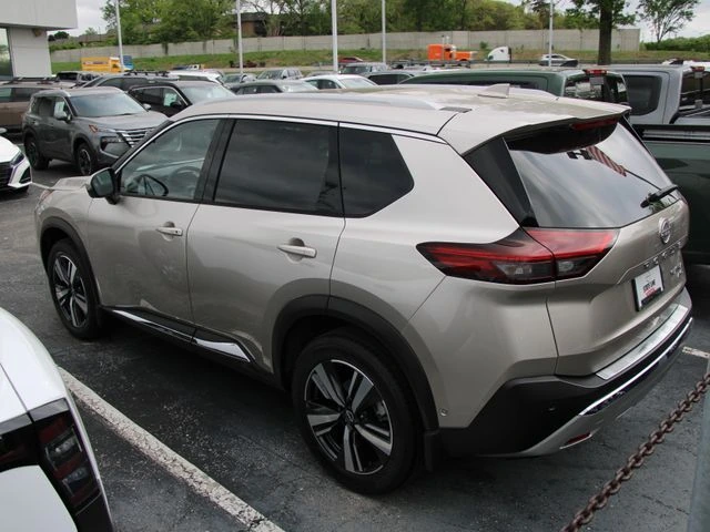 Used 2023 Nissan Rogue Platinum with VIN JN8BT3DD6PW318697 for sale in Kansas City