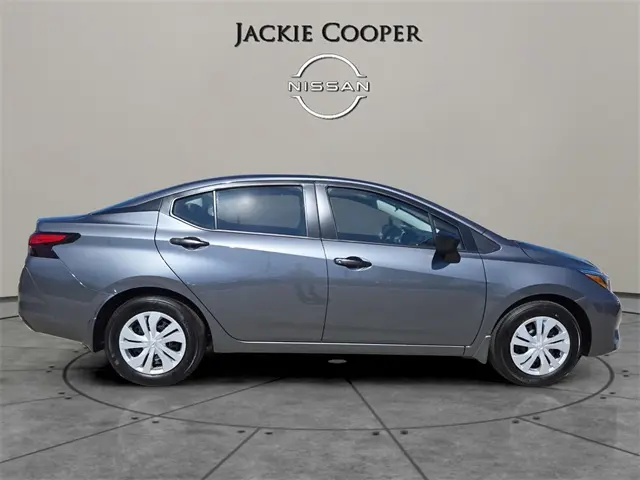 2025 Nissan Versa 1.6 S photo 6