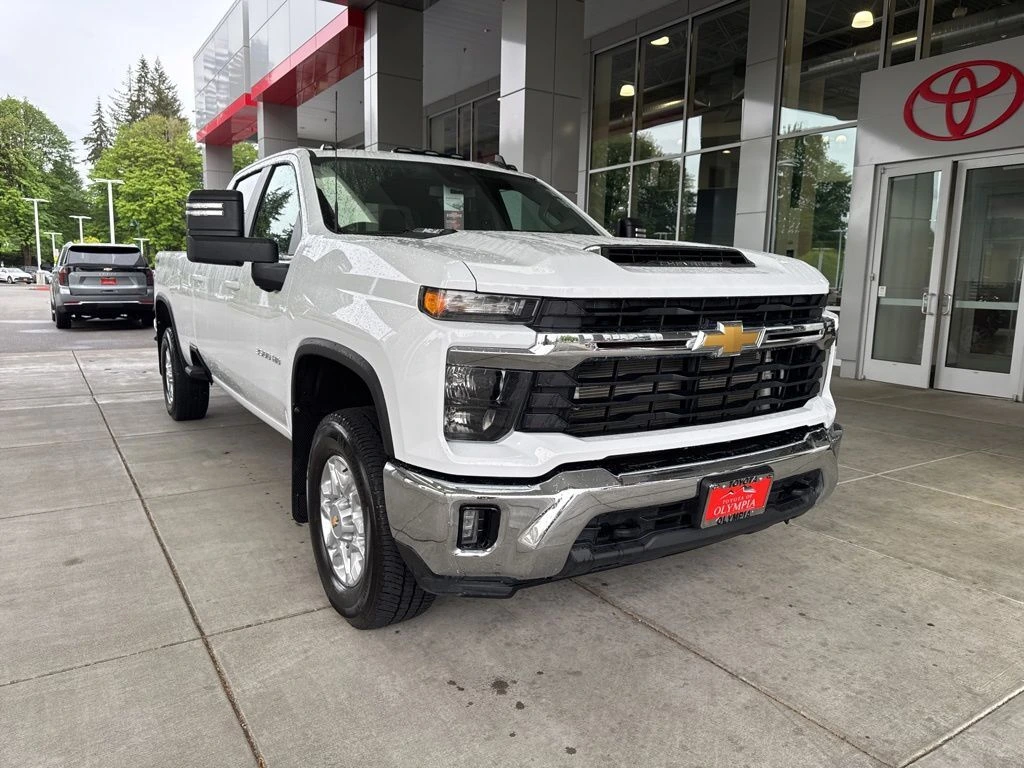 2024 Chevrolet Silverado HD LT 4WD Crew Cab Short Box's photo