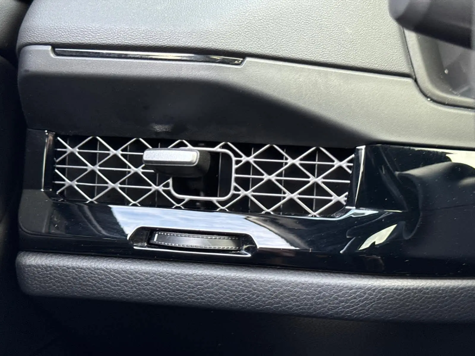 2023 Honda Accord Hybrid Sport-L photo 21