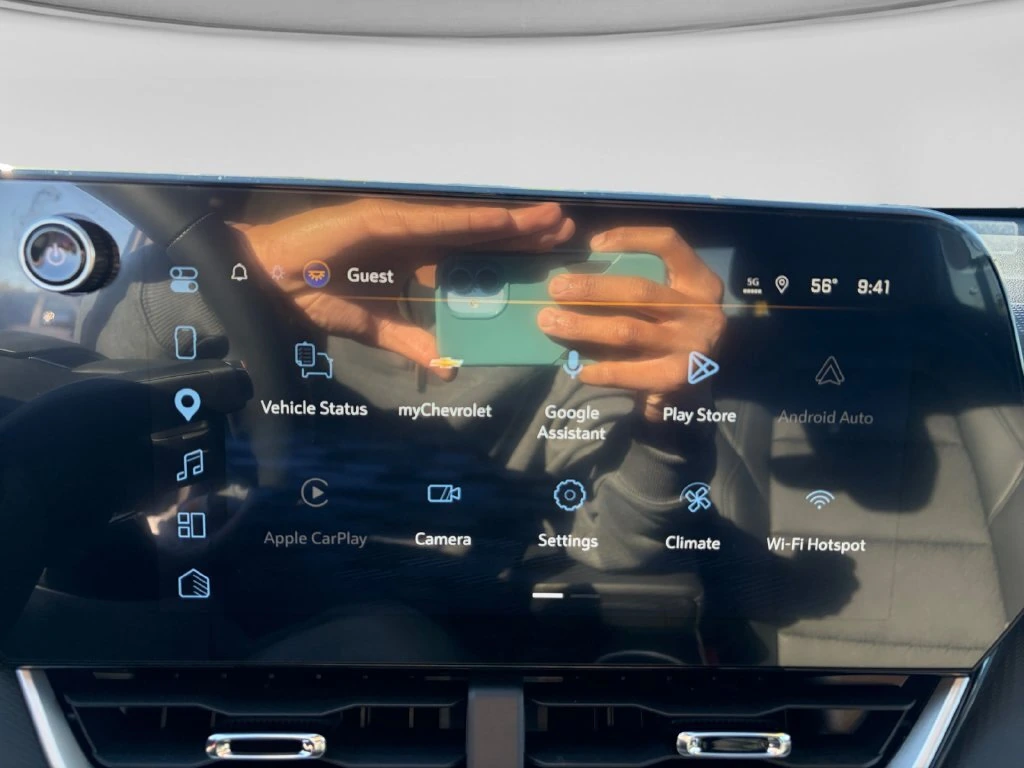 2027 Chevrolet Equinox LT - Photo 25